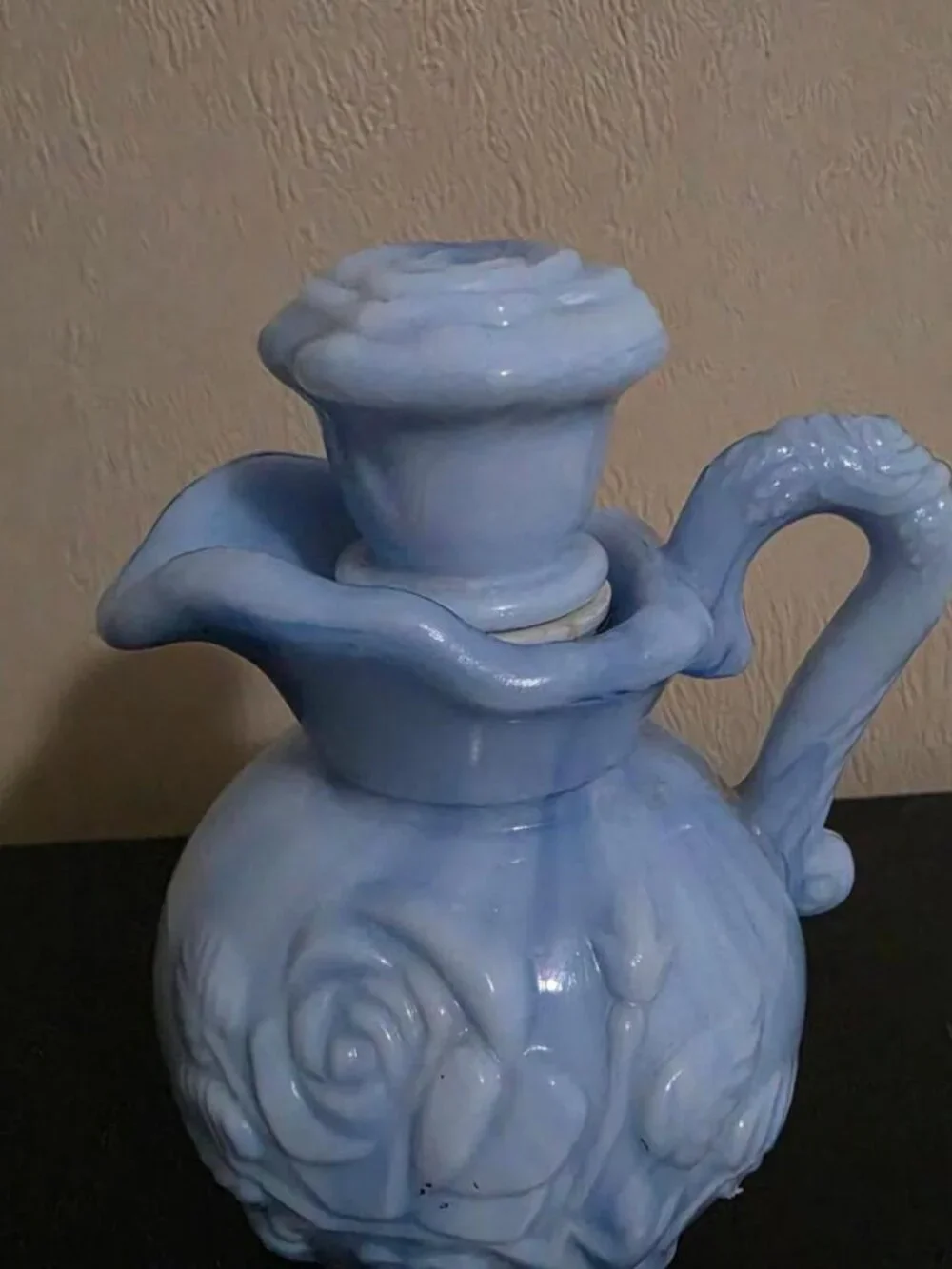 Avon vintage may 1978 blue bathroom set with rose ( needs to be cleaned)